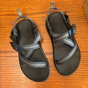 Kids Chacos Size 2